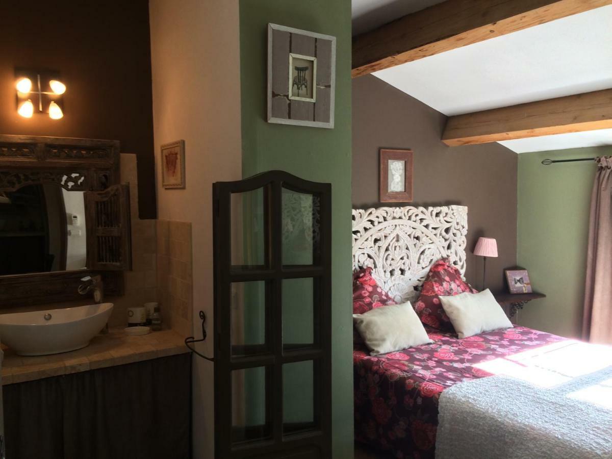 Terre De Boheme Hotel Vestric-et-Candiac Eksteriør billede